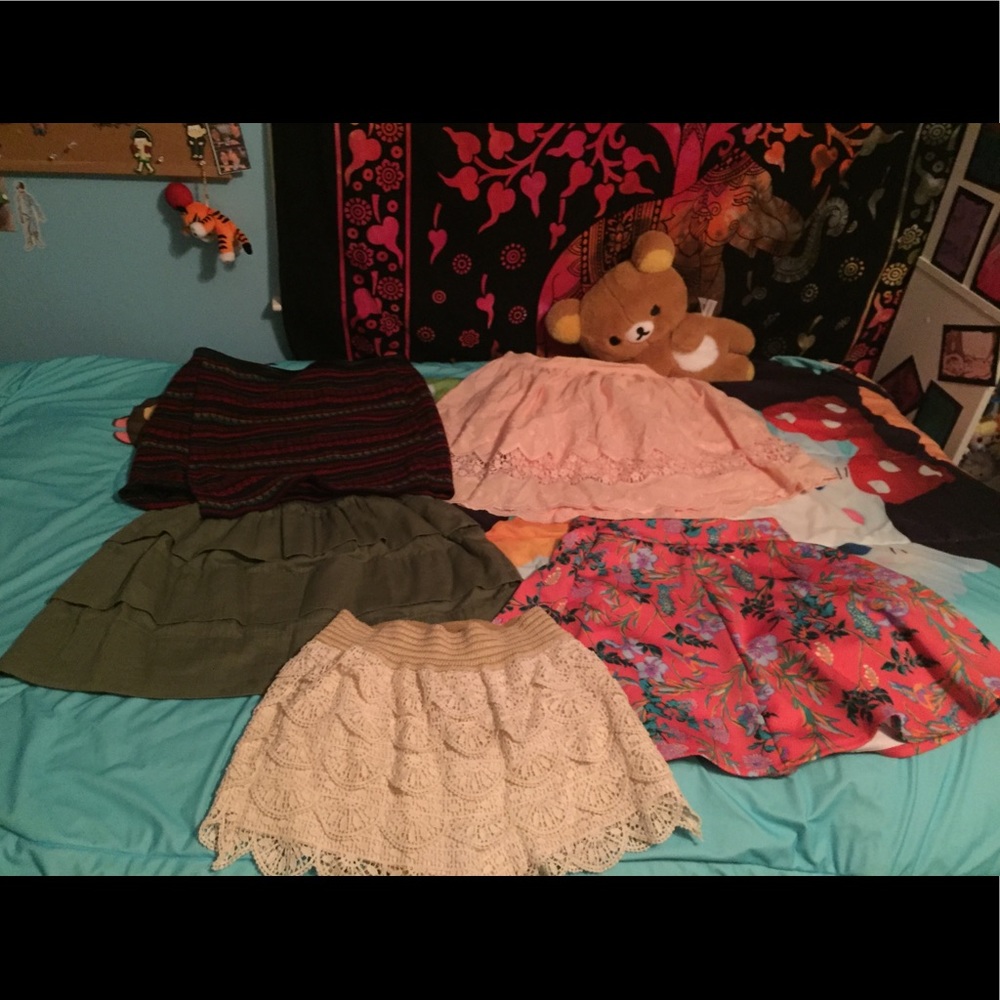 Skirt lot of 5 forever 21 large and medium